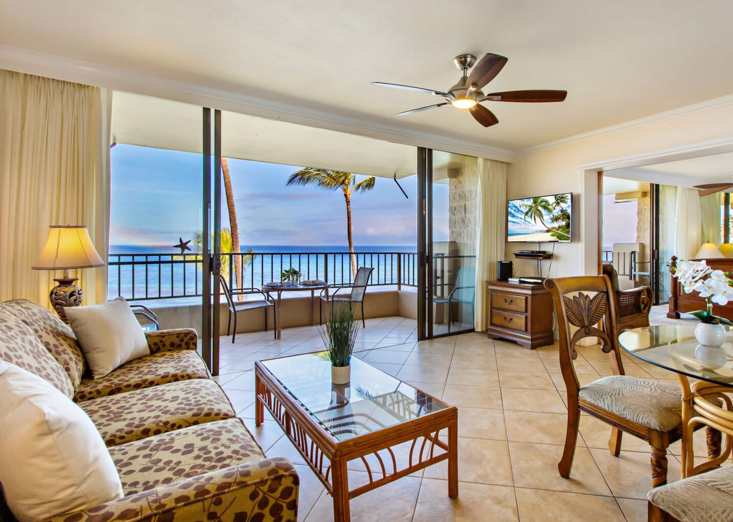 Condo in Lahaina · ★4.86 · 2 bedrooms · 2 beds · 2 baths - Image 2