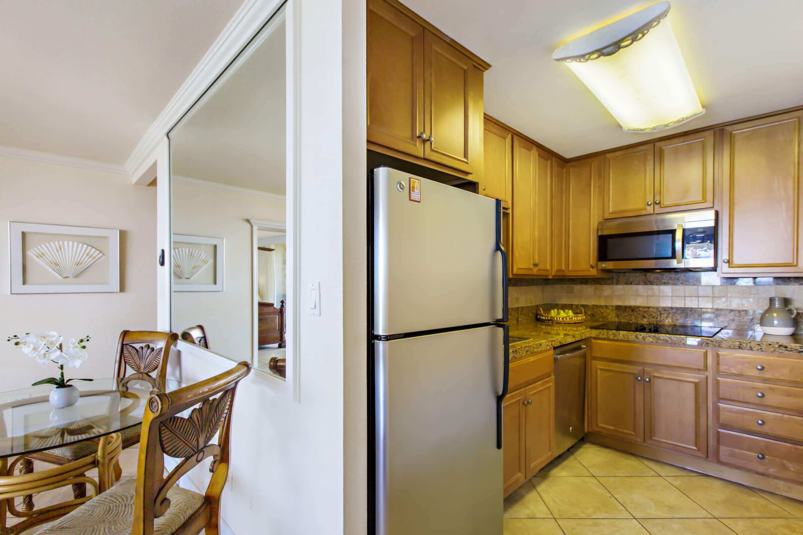 Condo in Lahaina · ★4.86 · 2 bedrooms · 2 beds · 2 baths - Image 6