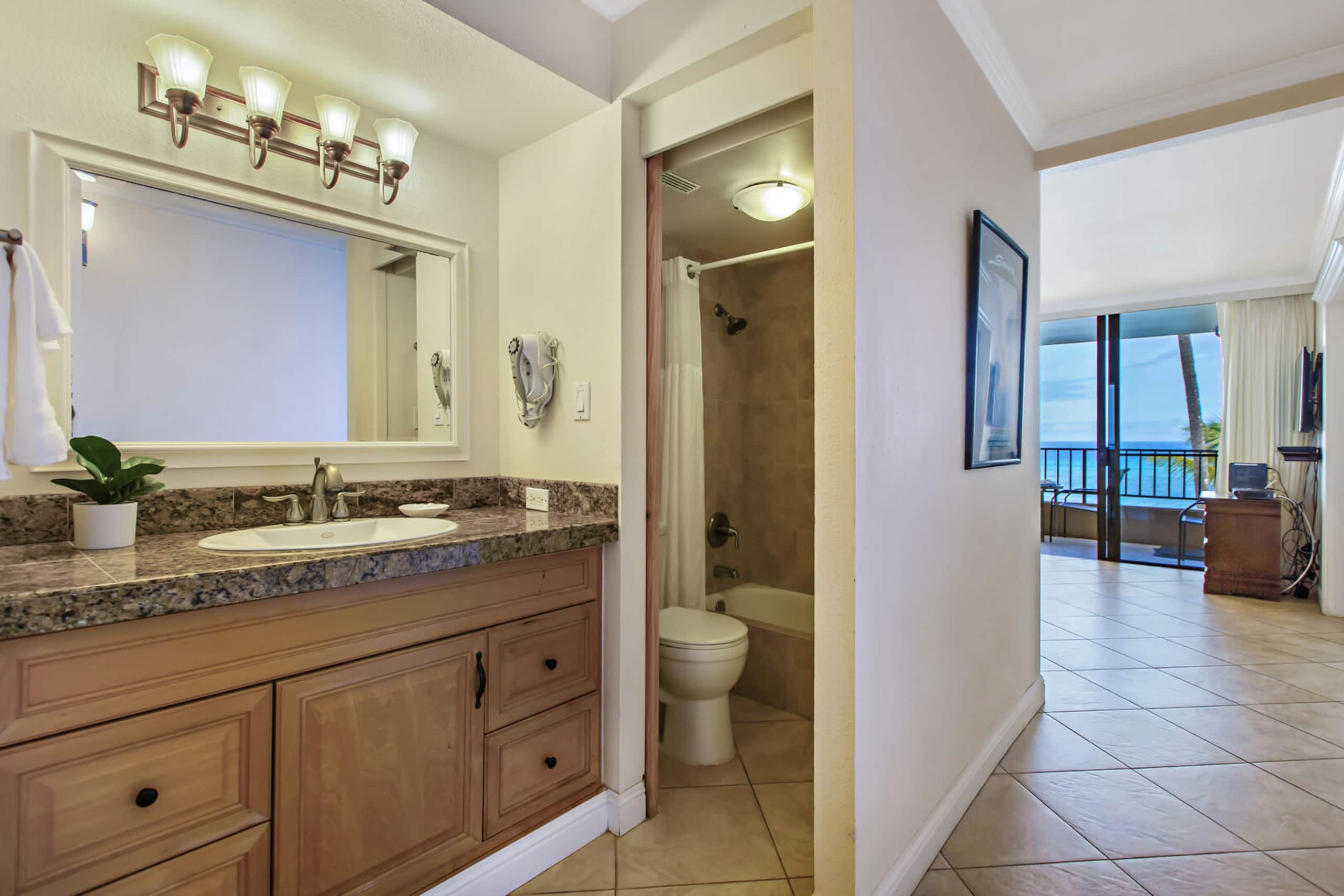 Condo in Lahaina · ★4.86 · 2 bedrooms · 2 beds · 2 baths - Image 11