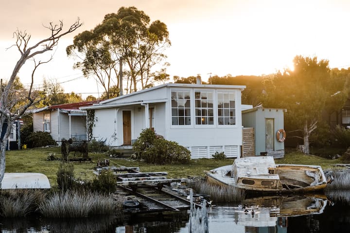 Tasmania's Most Iconic Stay — Captain's Rest