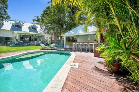 PALM CASA *Pool*AC*Beach Retreat*Huge*Garden