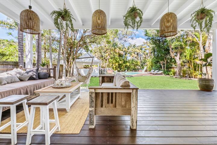 PALM CASA *Pool*AC*Beach Retreat*Huge*Garden gallery image 5