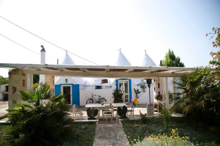 Trullo Nicolò with swimming-pool gallery image 4
