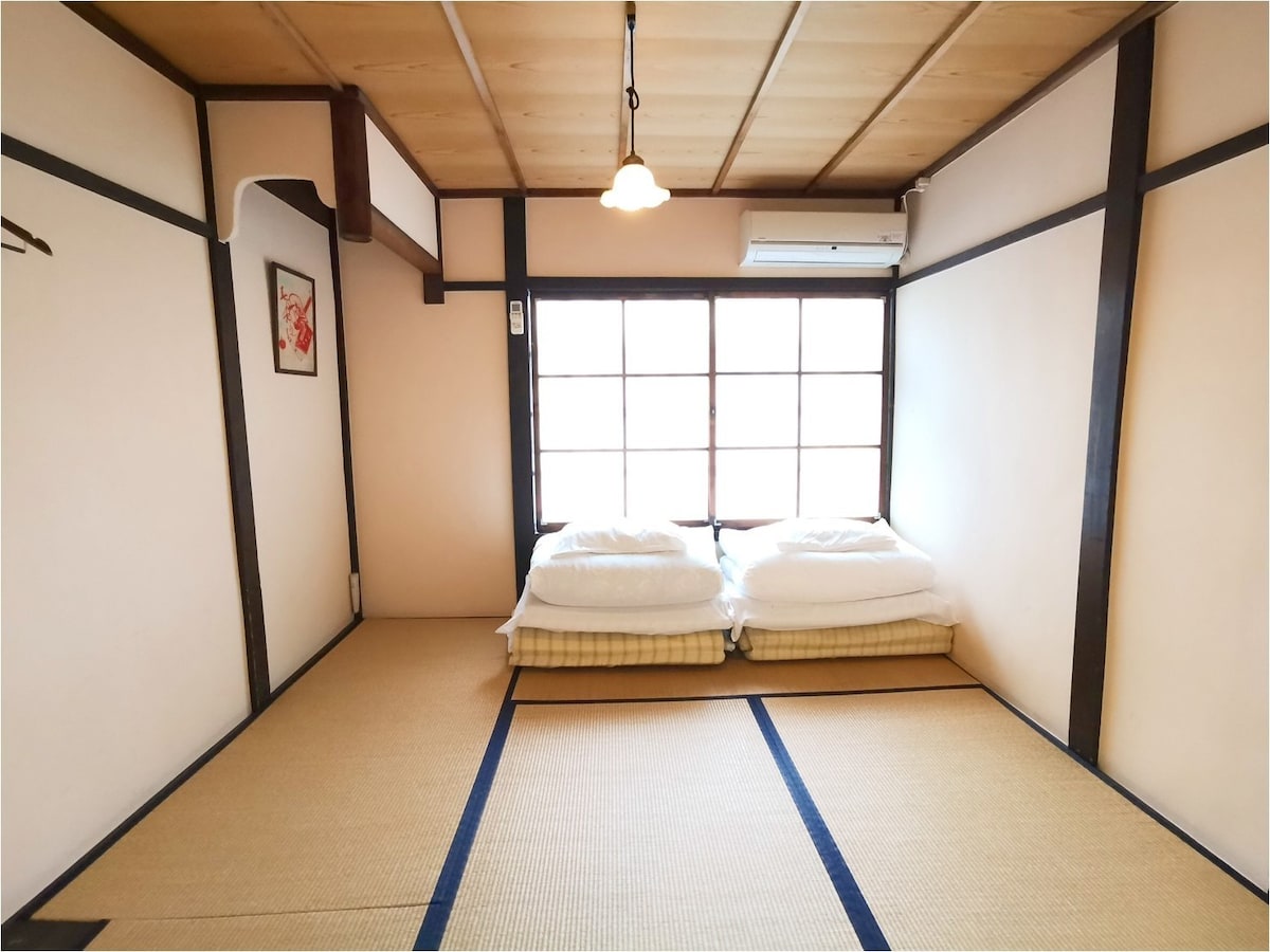 这是一间在旧日本的床垫房间，感觉很好。*照片是图片
独立客房。（我们根据入住人数准备日式床垫。）*照片是图片
客房(我们为人数准备蒲团)＊图片仅供参考