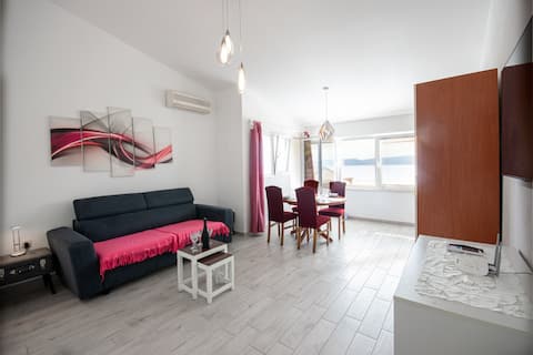 Top Airbnb: Apartment Tonci 2+2 in Pisak