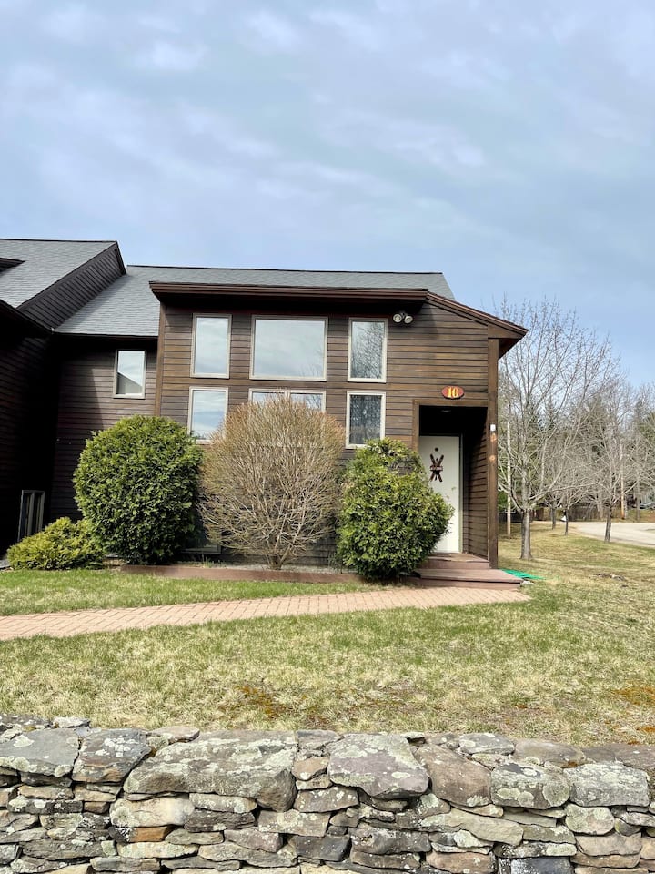 Rocky River Resort Condo North Conway NH Condominiums for Rent in