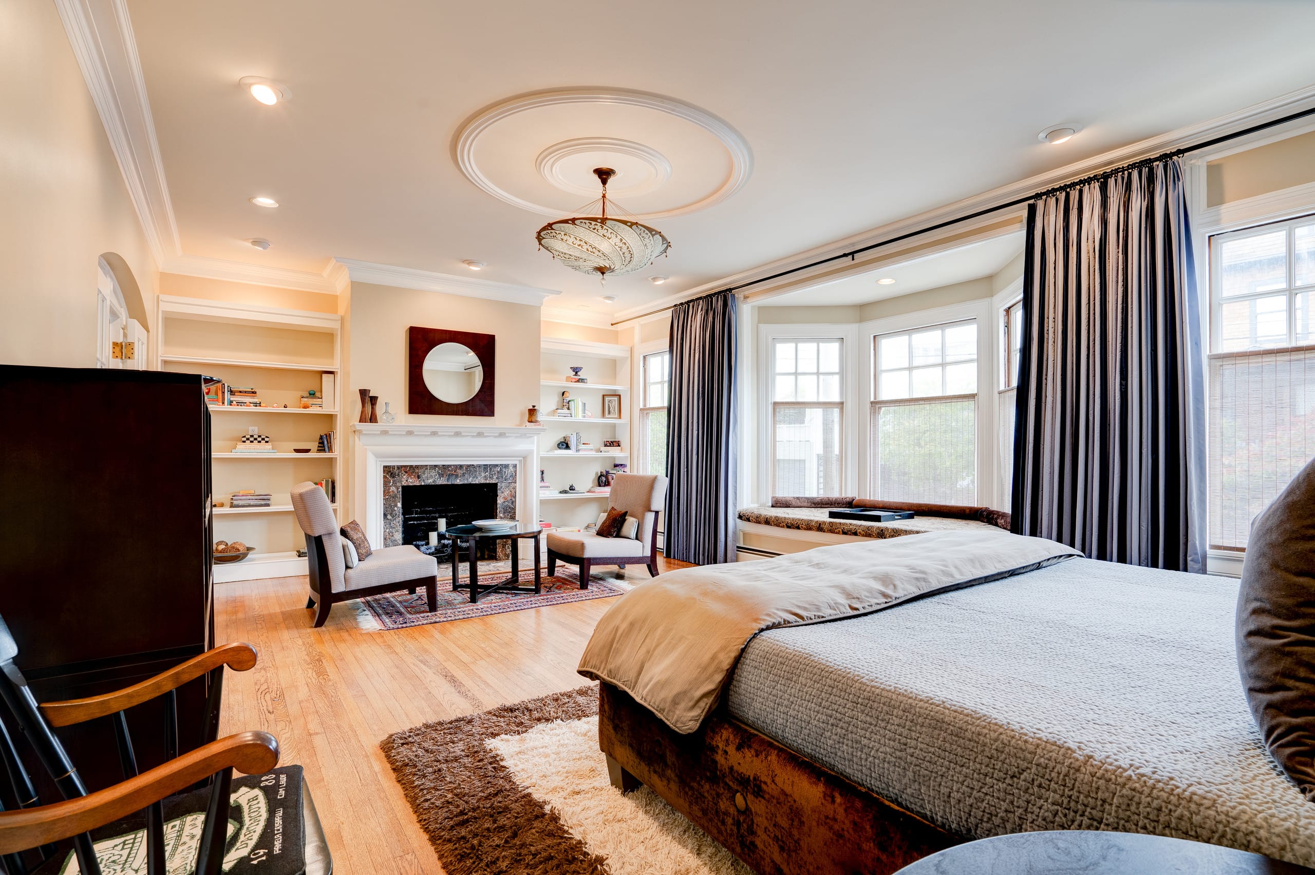 Condo in San Francisco · ★4.99 · 1 bedroom · 2 beds · 1 bath - Image 2
