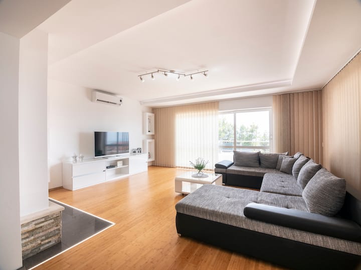 Living room 1
