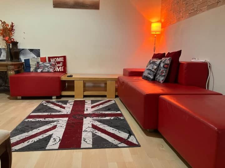 Comfy 5 BDR, Affordable Home, London East. Houses for Rent in Greater