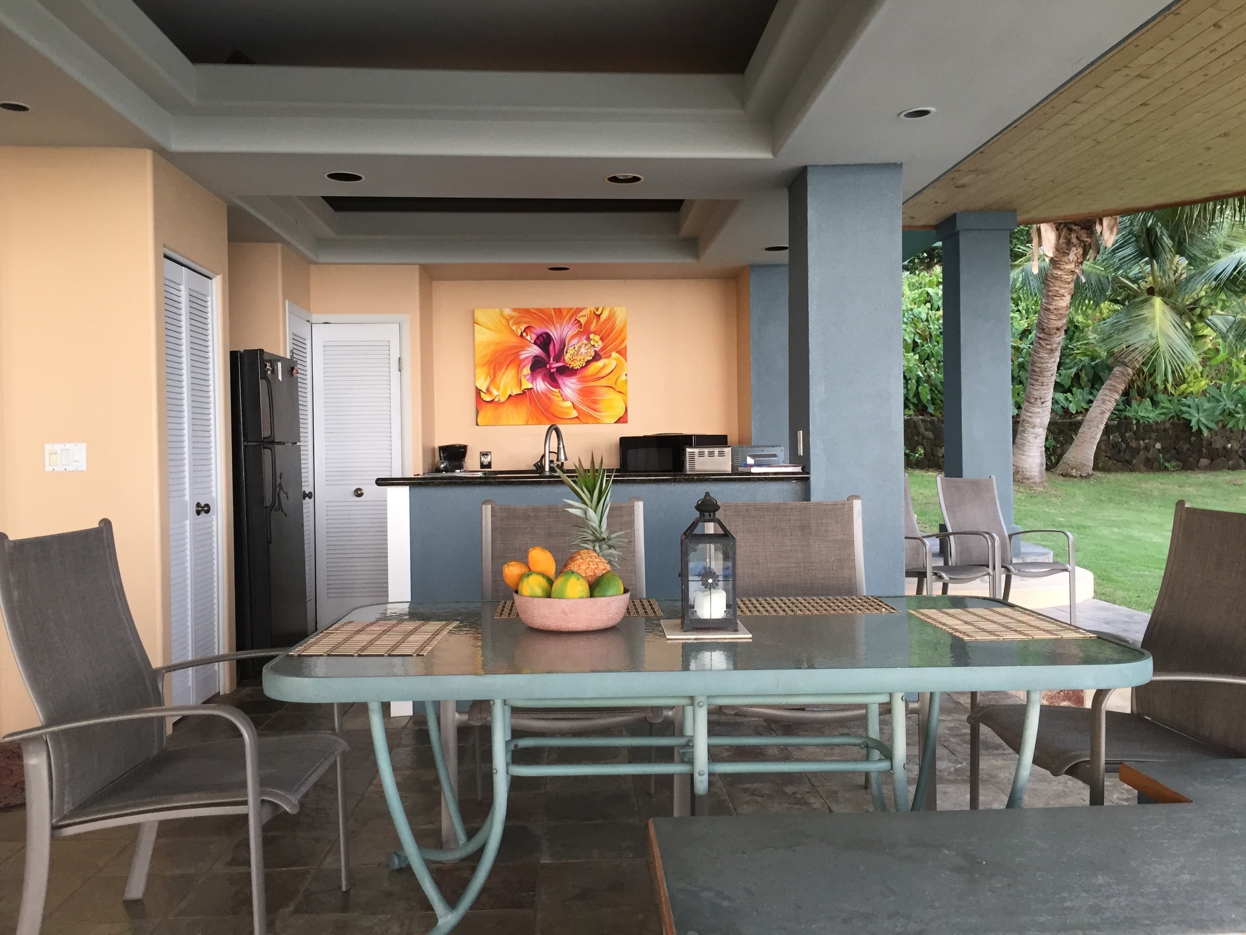 Home in Kailua-Kona · ★4.96 · 2 bedrooms · 3 beds · 1.5 baths - Image 4