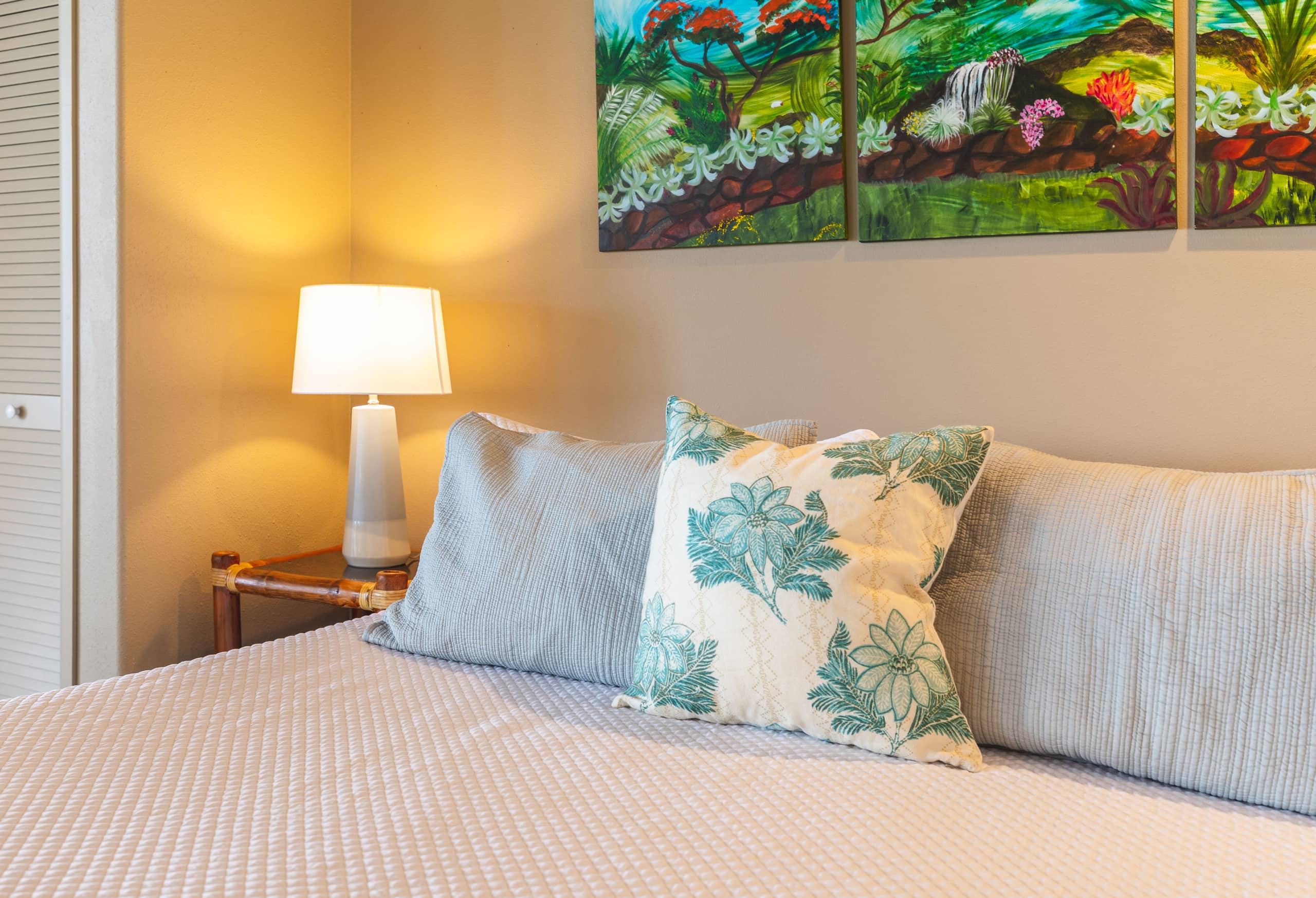 Home in Kailua-Kona · ★4.96 · 2 bedrooms · 3 beds · 1.5 baths - Image 1