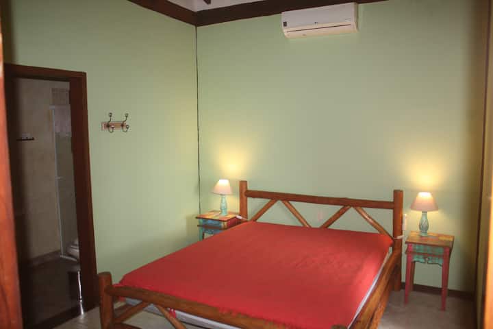 Suite 2* floor right Oct/21