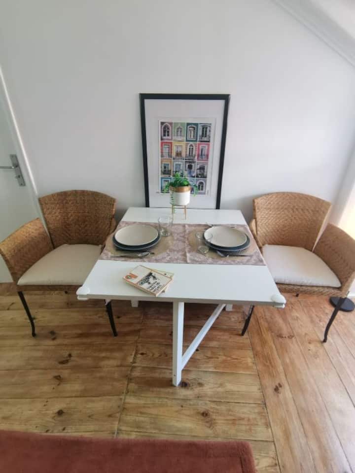 Two Bedroom Apartment In Anjos - Lissabon