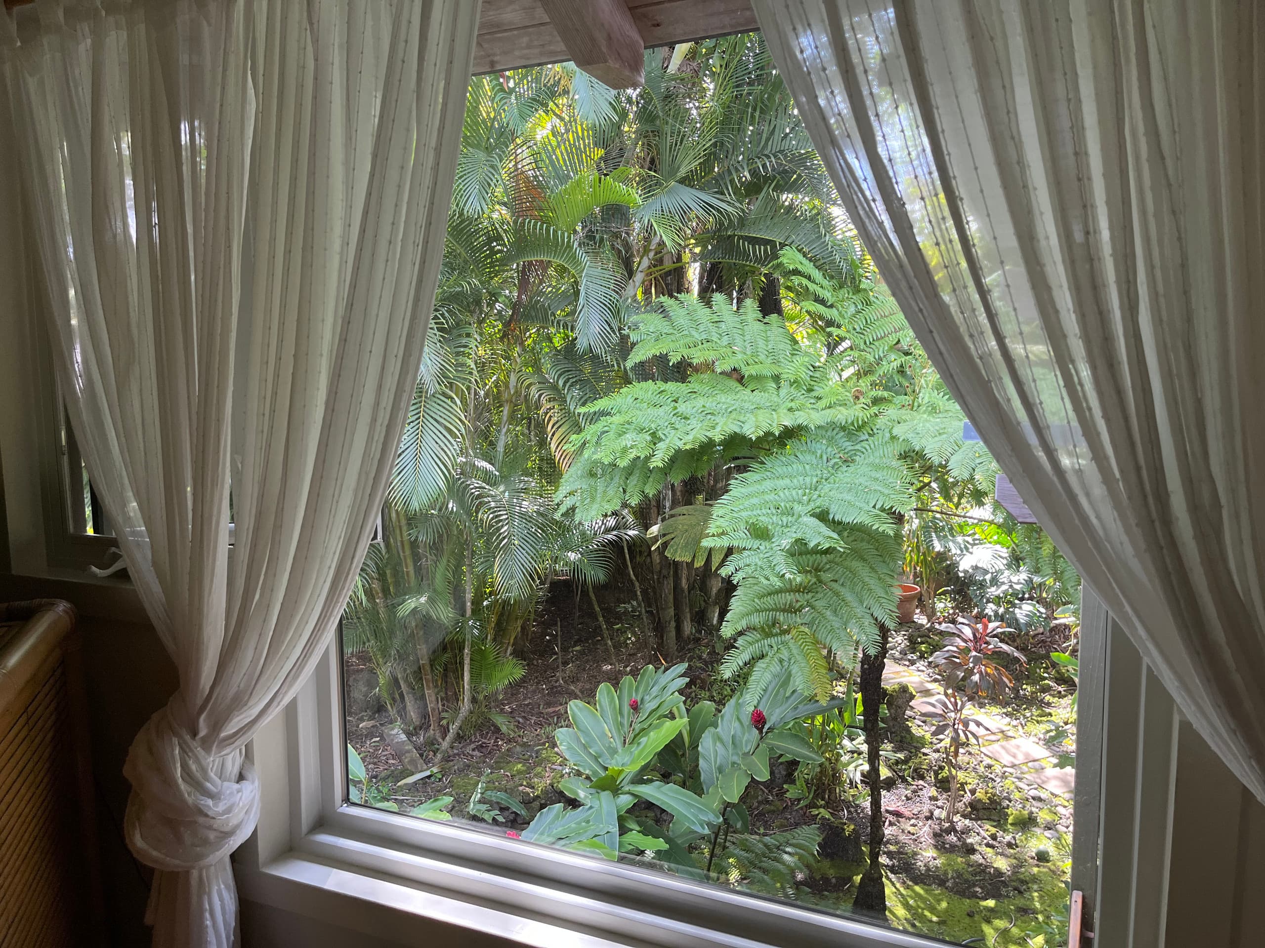 Romantic Hamoa Bay Bungalow - Photo 37
