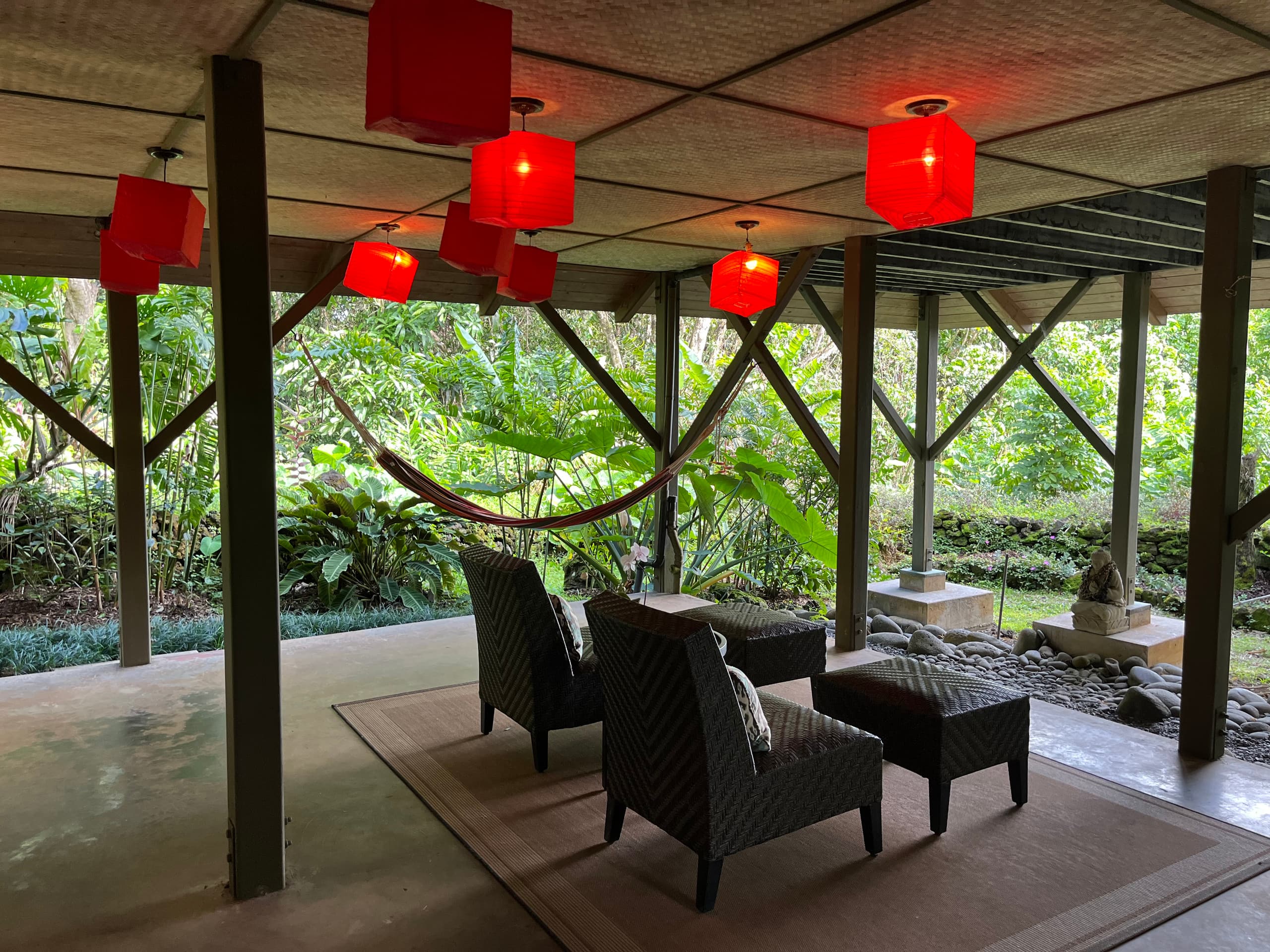 Romantic Hamoa Bay Bungalow - Photo 28