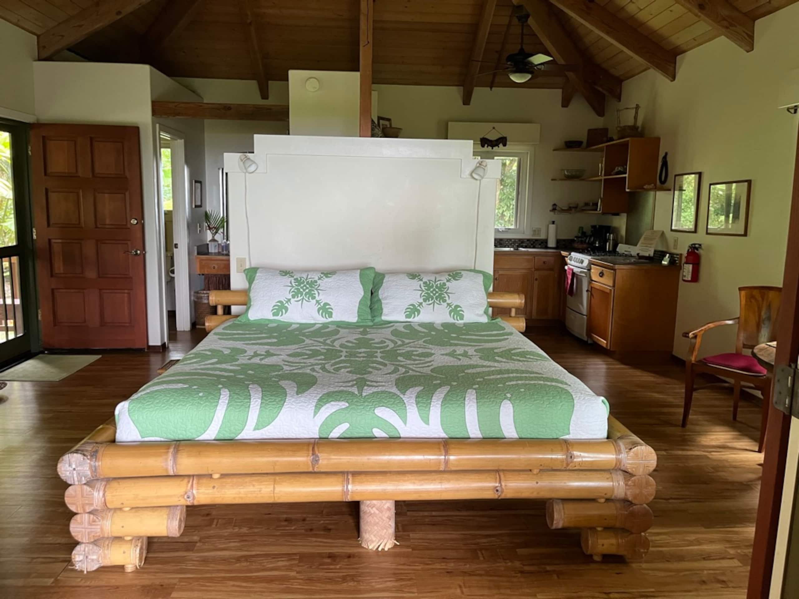 Romantic Hamoa Bay Bungalow - Photo 10