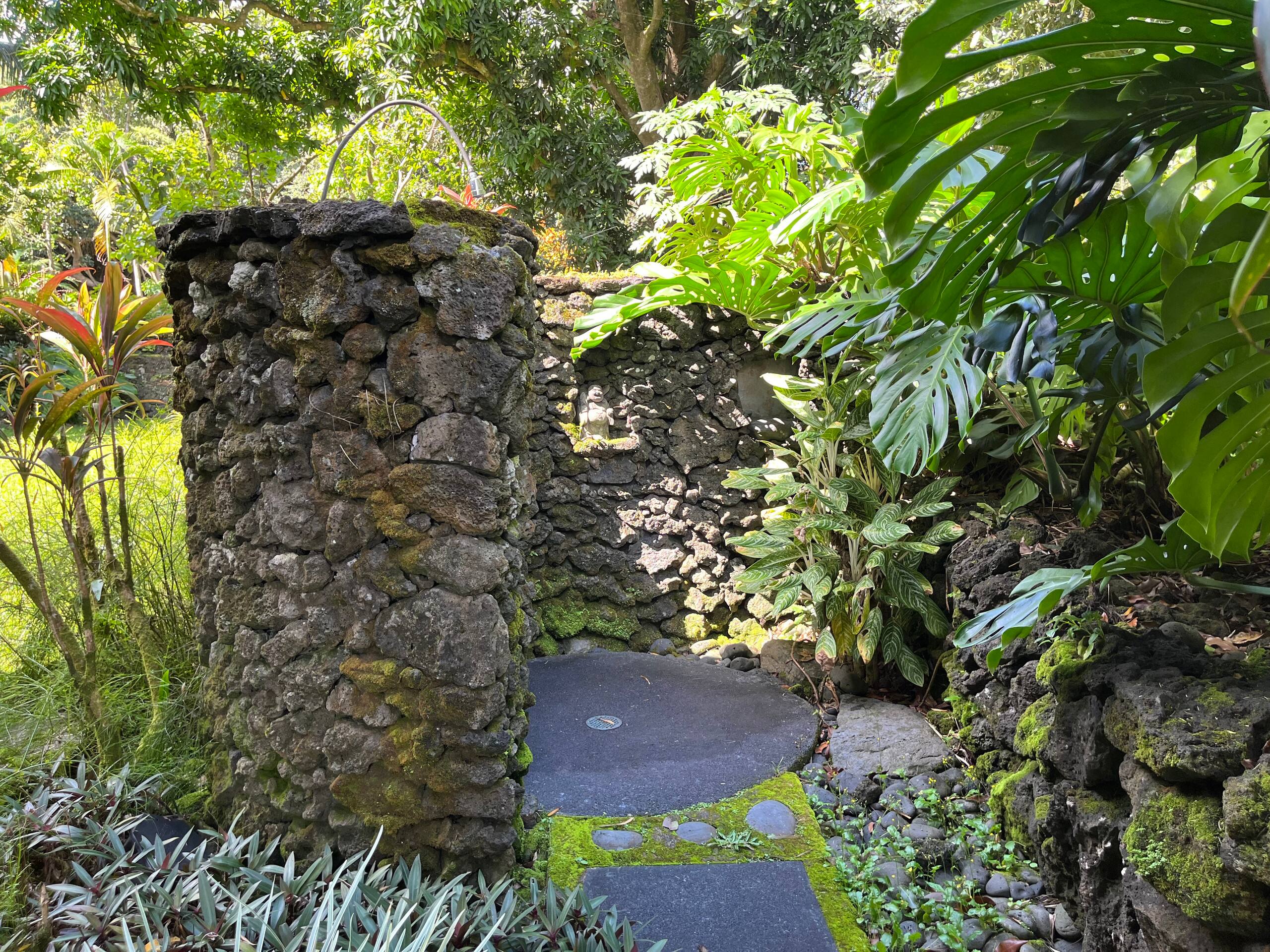 Romantic Hamoa Bay Bungalow - Photo 27