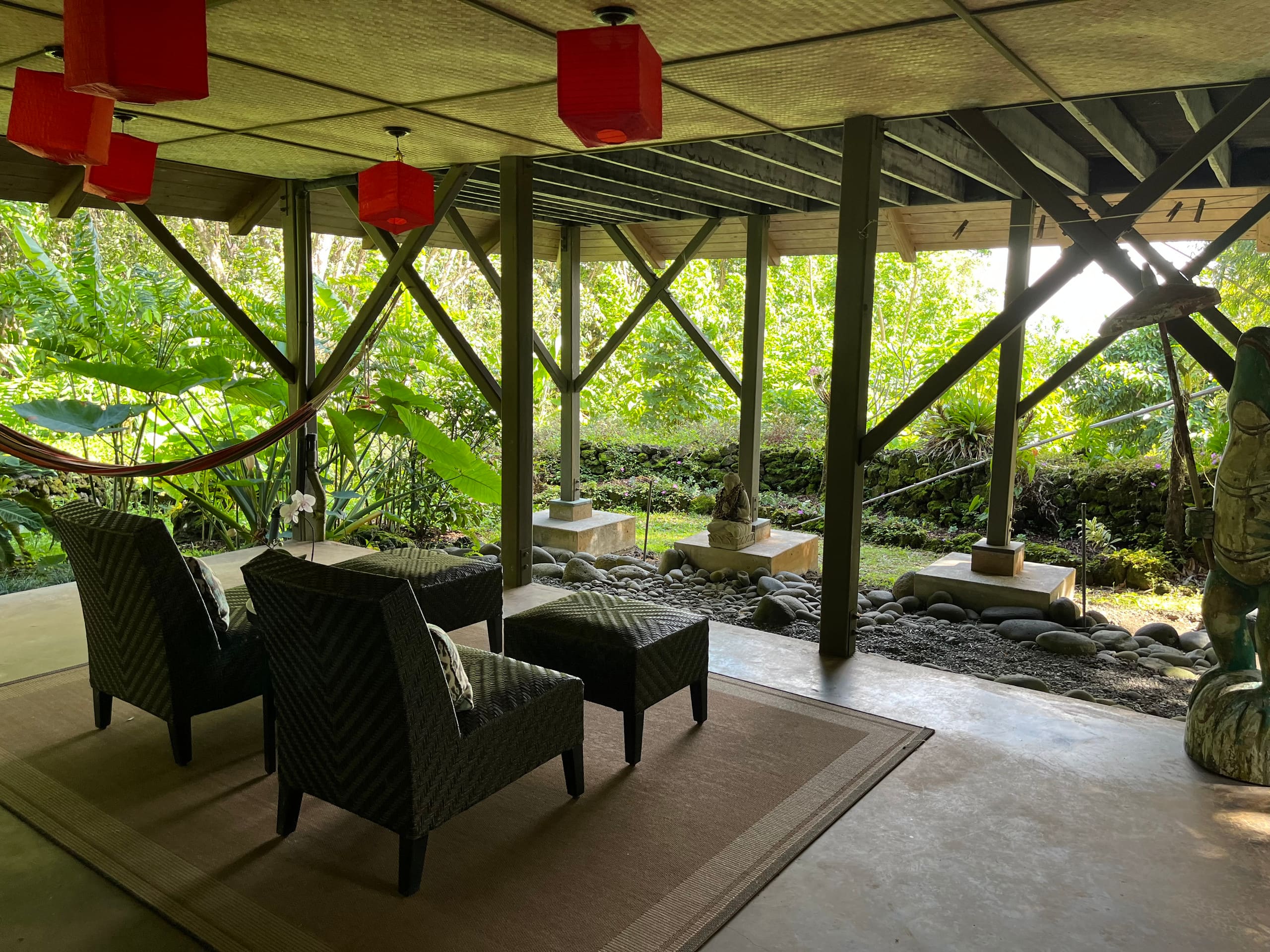 Romantic Hamoa Bay Bungalow - Photo 25