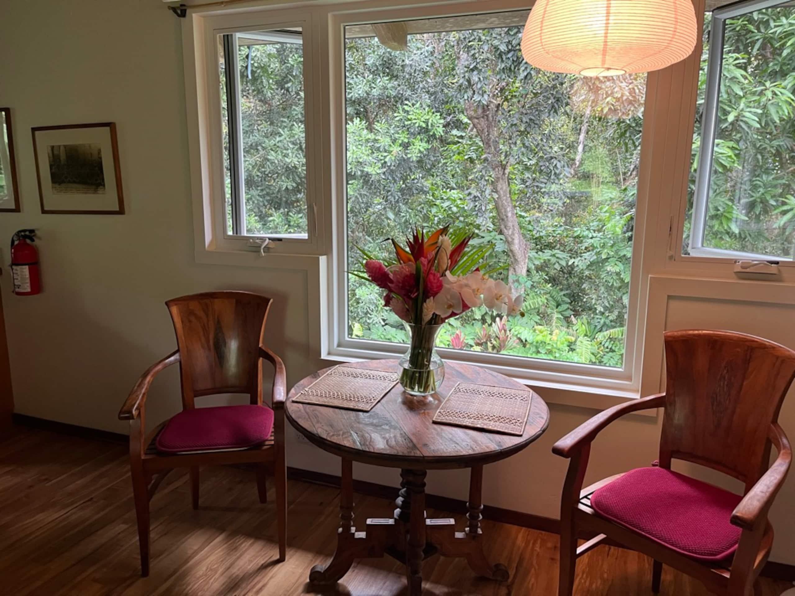 Romantic Hamoa Bay Bungalow - Photo 13