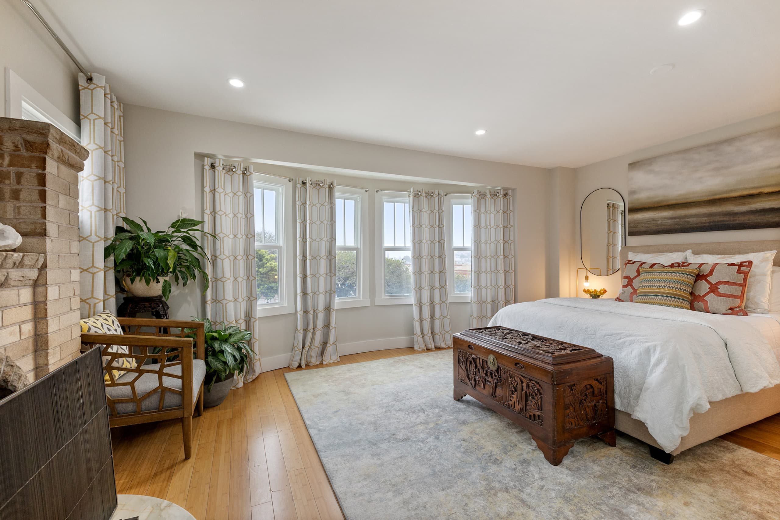 Home in San Francisco · ★4.9 · 3 bedrooms · 3 beds · 3 private baths - Image 24