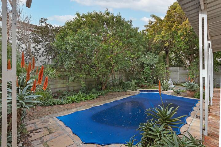 Sunset Beach Cottage ~ The Yellow House gallery image 3