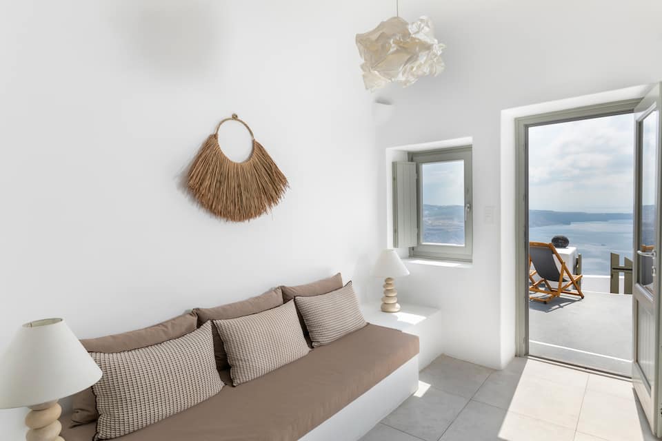 Pura Vida Villa, on the caldera edge, Imerovigli, Santorini, Greece, photo 5 of 10