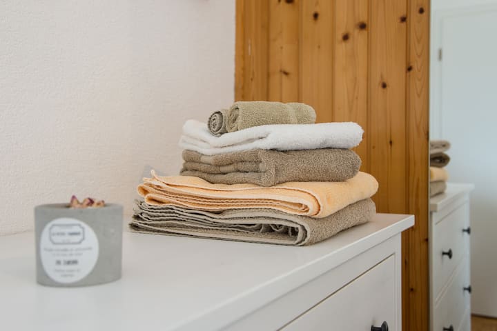 ropa de baño disponible