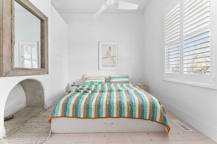 Walk to Back Front Beach, Village, Heated Pool gallery image 4