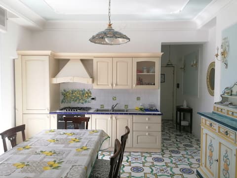 Annuncio Airbnb popolare: Home,Panoramic terrace in the heart of Sorrento a Sorrento