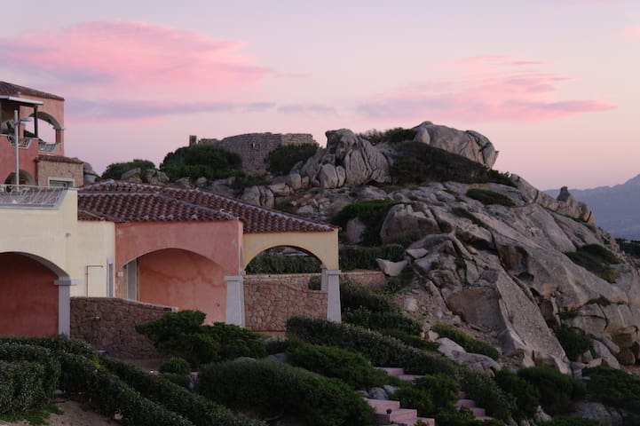 Entire home with 2 bedrooms in La Maddalena - In the middle of the National Park the sunset