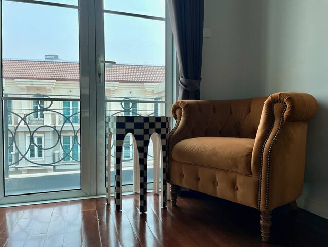 3BR (200sqm.) Private and near BTS/MRT gallery image 4