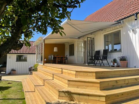 Entire house with large garden near the sea and the beach