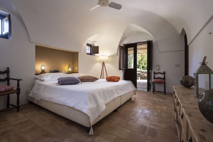 Втората соба од главната соба на главниот дамузо