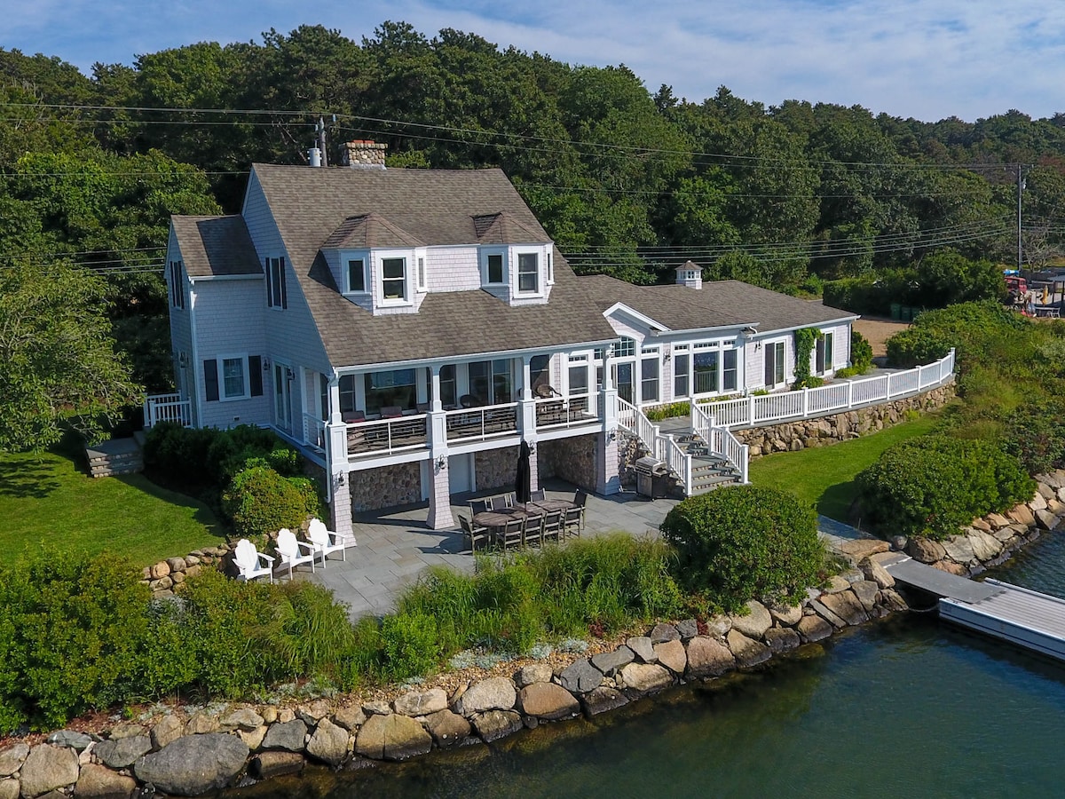 Chic Waterfront 4Bd/4.5bth, Sleeps 11, kayaks A/C - Houses for Rent in ...