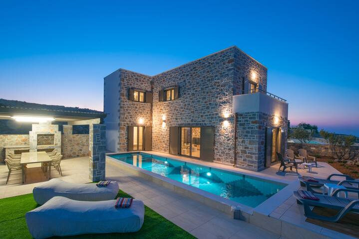 Gregory Luxury Villa by Cretevasion gallery image 3