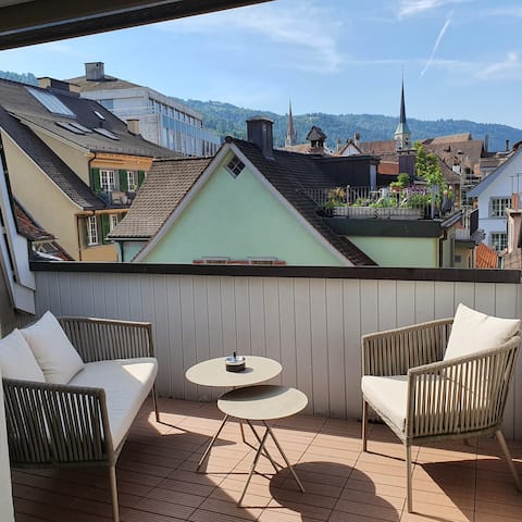 City Center Postplatz Apartment with a Balcony
