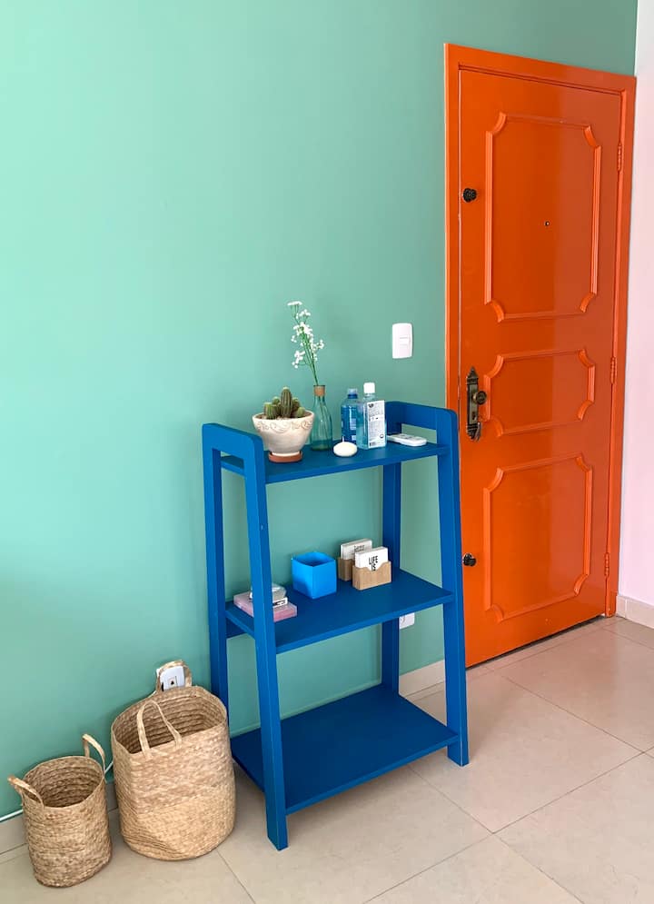 200m from beach! 3 bedrooms, living, kitchen w/ AC