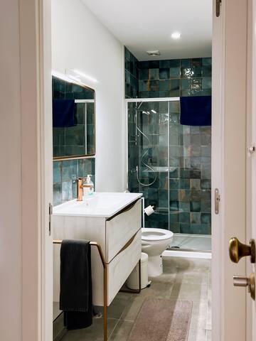 Blue Point Lisbon, Bairro Alto gallery image 5