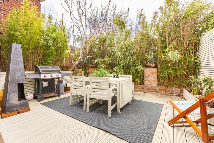 Architect’s Dublin City ,Central heritage home . gallery image 2