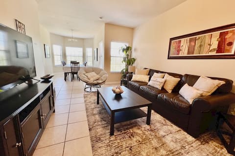 Successful Airbnb property: The perfect home in San Antonio in Huebner/Leon Creeks