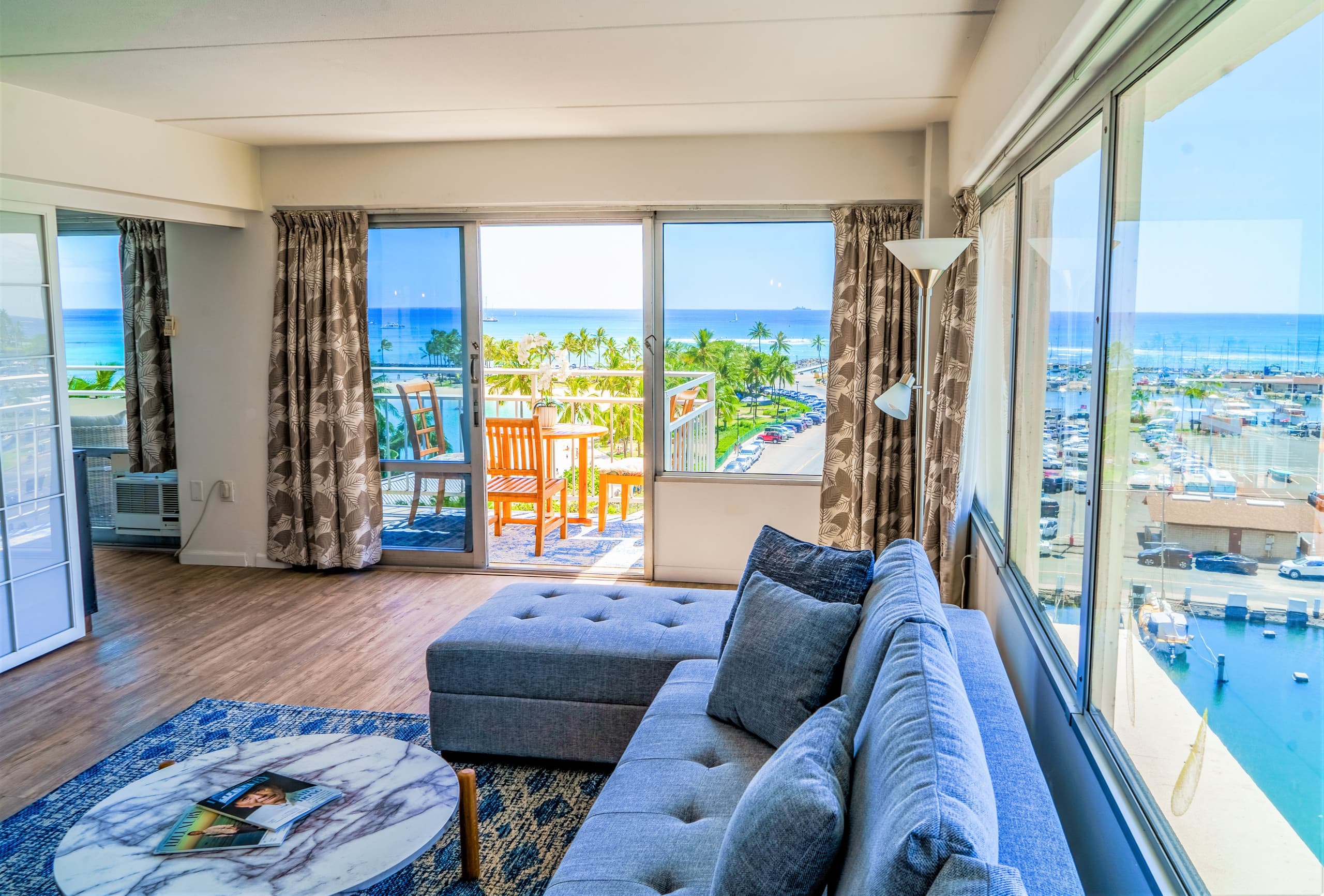 Beachfront Condo Ilikai Collection # 11. Sleeps 6. - Image 19