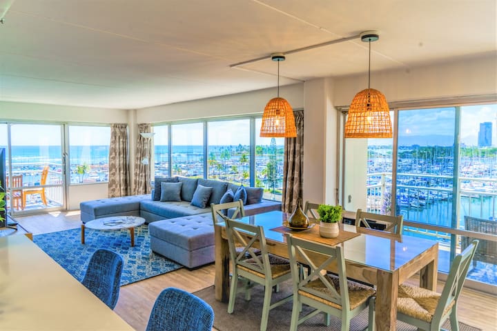 Beachfront Condo Ilikai Collection # 11. Sleeps 6.