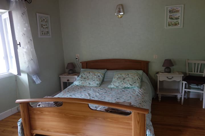 spálňa 1 na poschodí