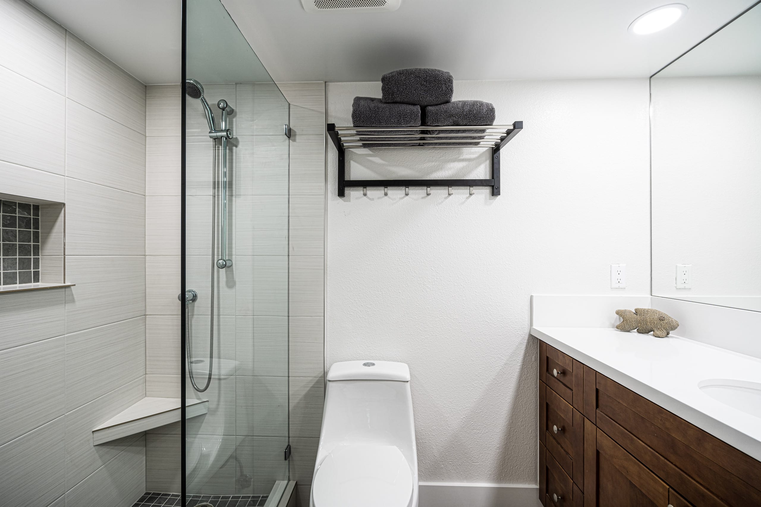 Condo in Kihei · ★4.92 · 1 bedroom · 1 bed · 2 private baths - Image 6