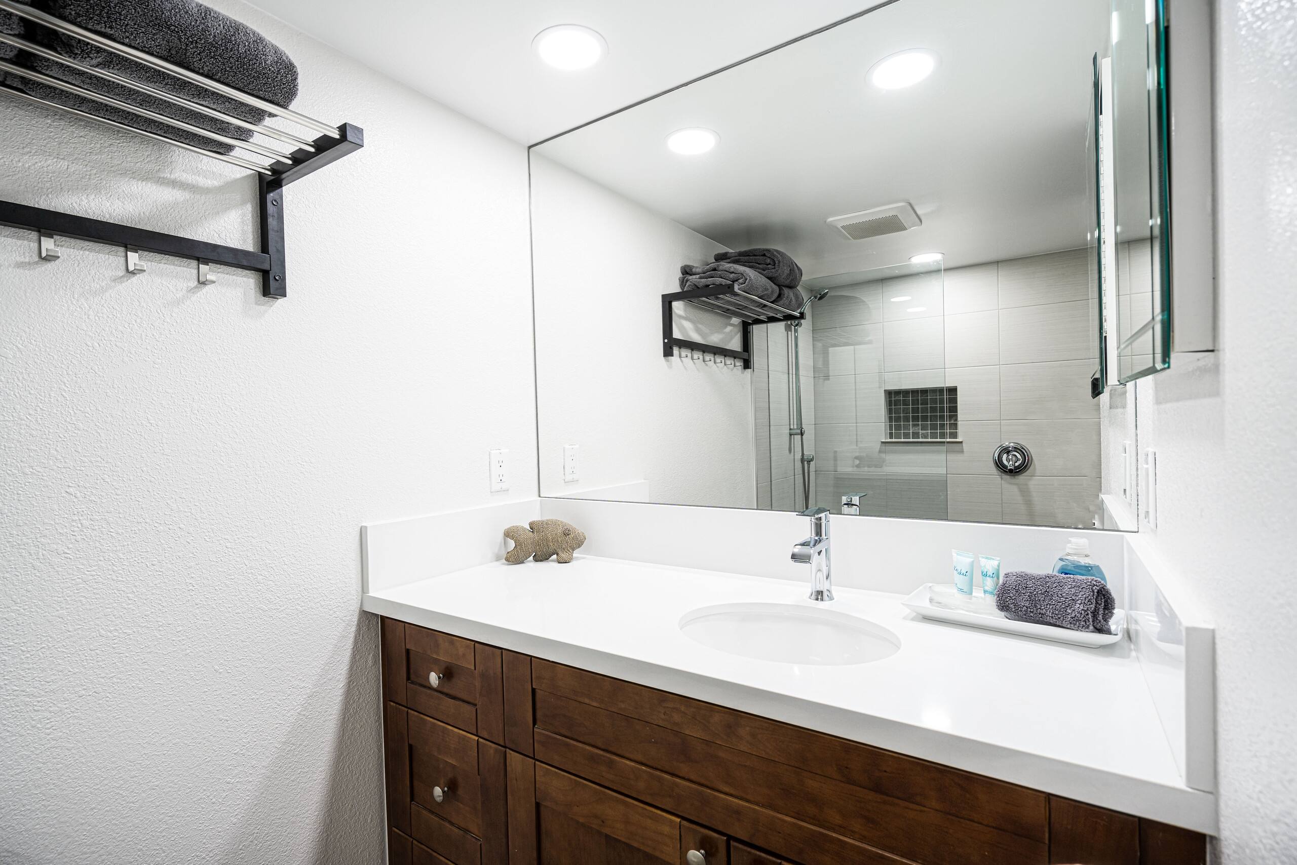 Condo in Kihei · ★4.92 · 1 bedroom · 1 bed · 2 private baths - Image 15