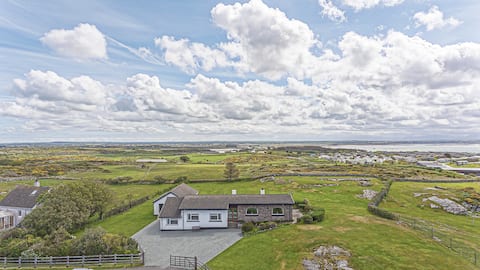 Glasfryn Relaxing friendly home close to the beach