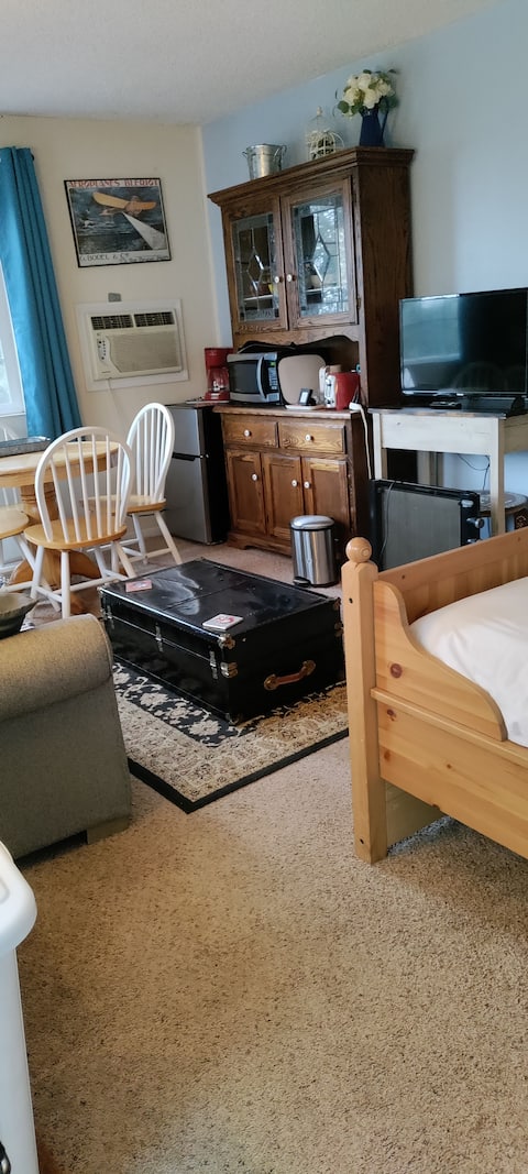 Popular Airbnb listing: Studio in Beautiful Sonora, Private &SelfContained in Tuolumne