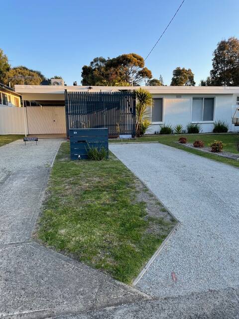The Bayside Bungalow - Ideal for couples/singles