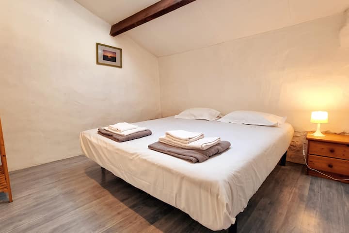 საძინებელი 1