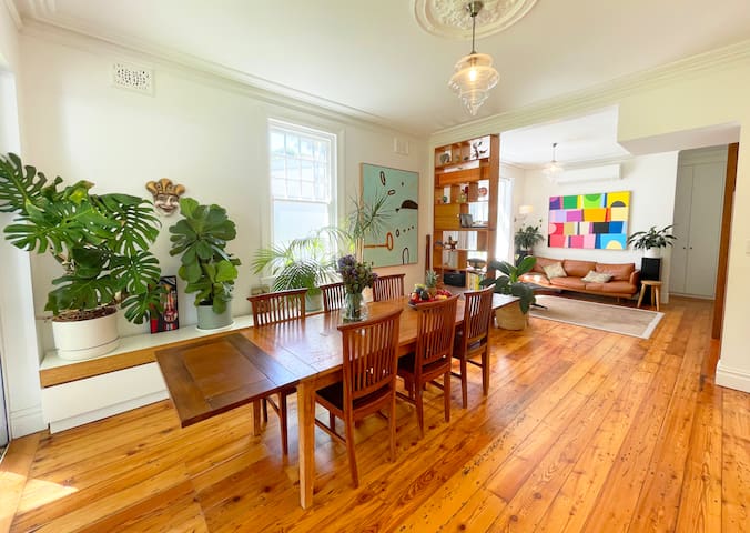 Light, Spacious Family Friendly Bondi Beach House